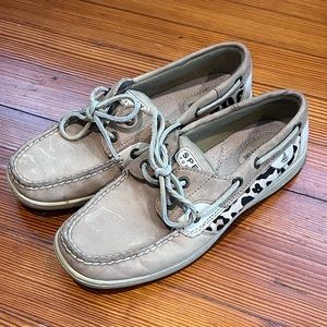 Sperry boat shoes